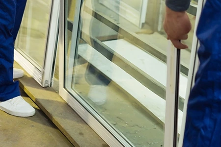 Commercial Glass Repair Technician in Merritt Island, FL